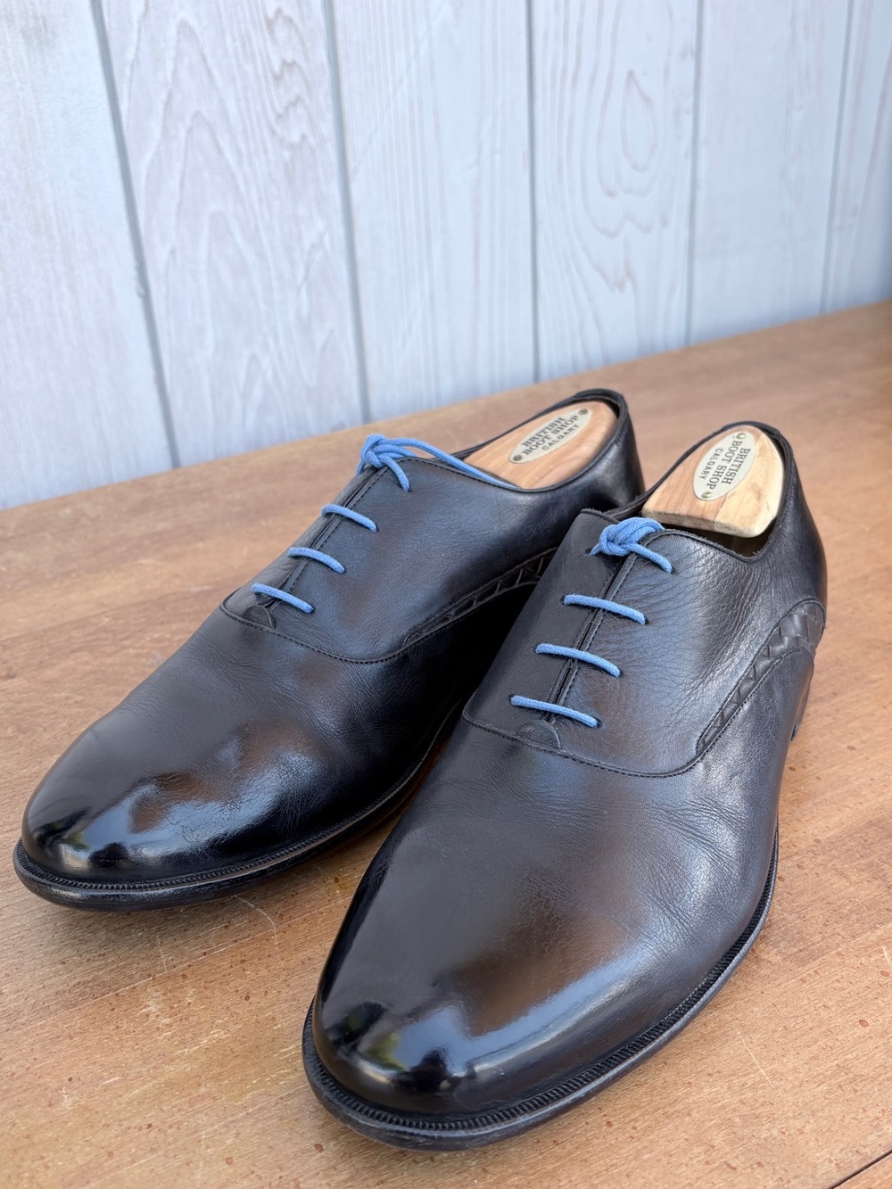 Bottega Veneta Black Leather Oxfords with Blue Laces